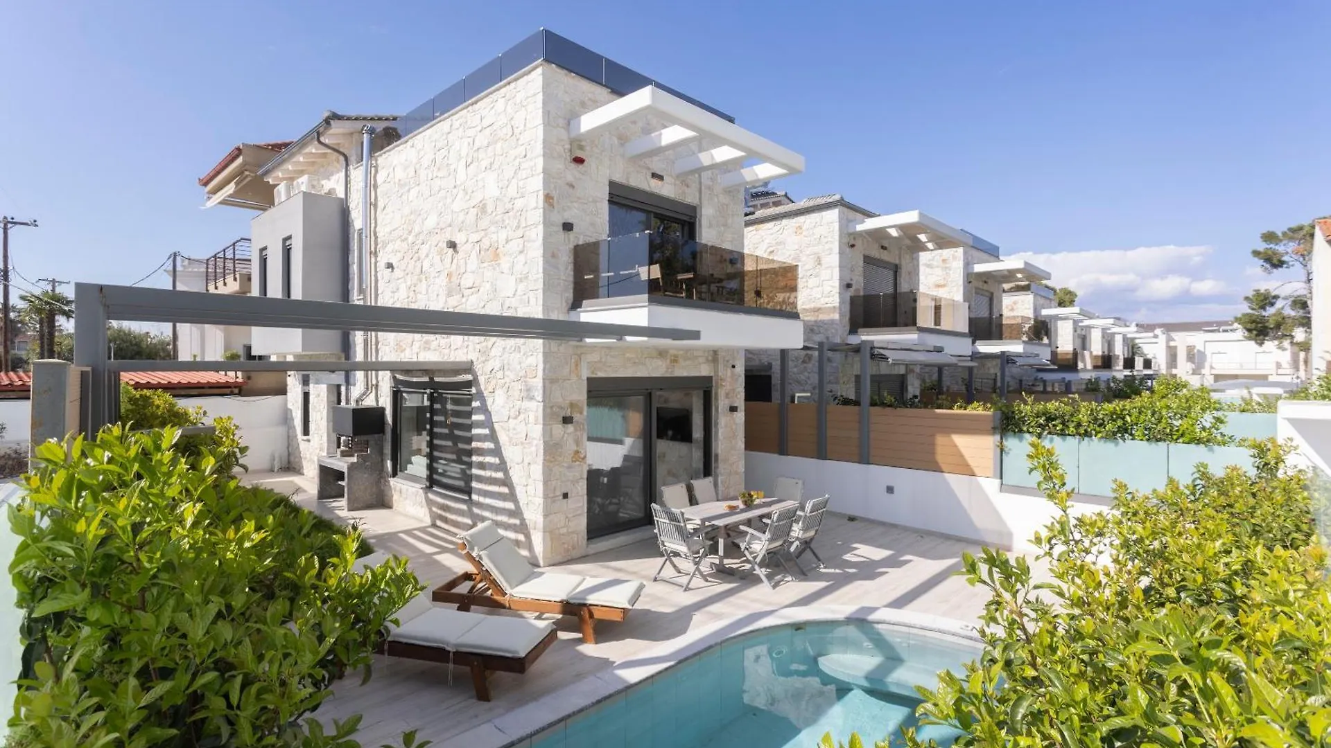 Villa Elios - 100M To Beach, Private Pool Hanioti