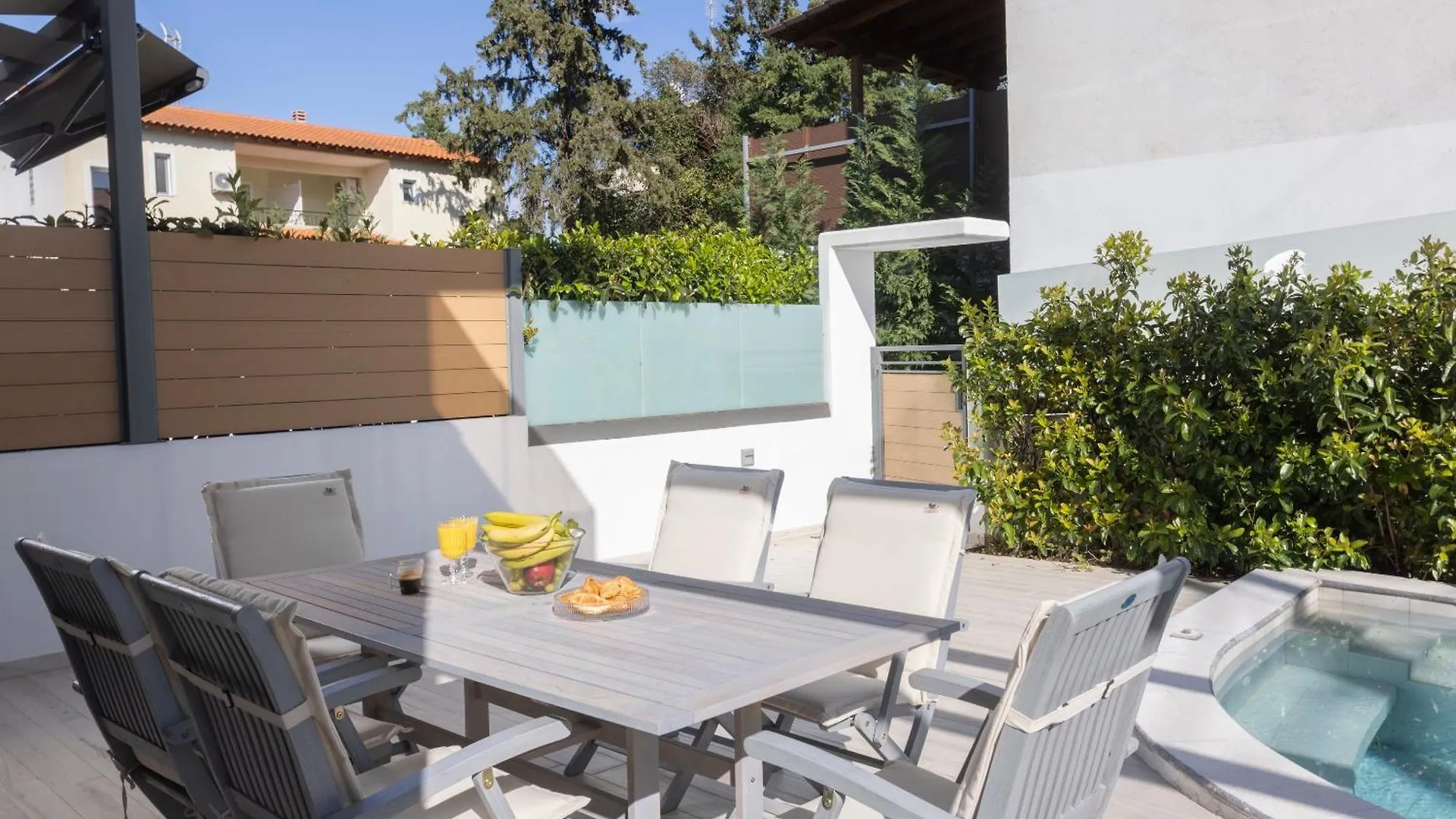 Villa Elios - 100M To Beach, Private Pool Hanioti